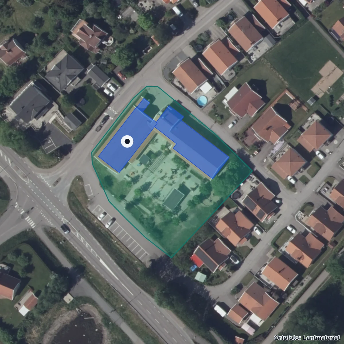Flygbild över Båtsmans Förskola, ortofoto från Lantmäteriet