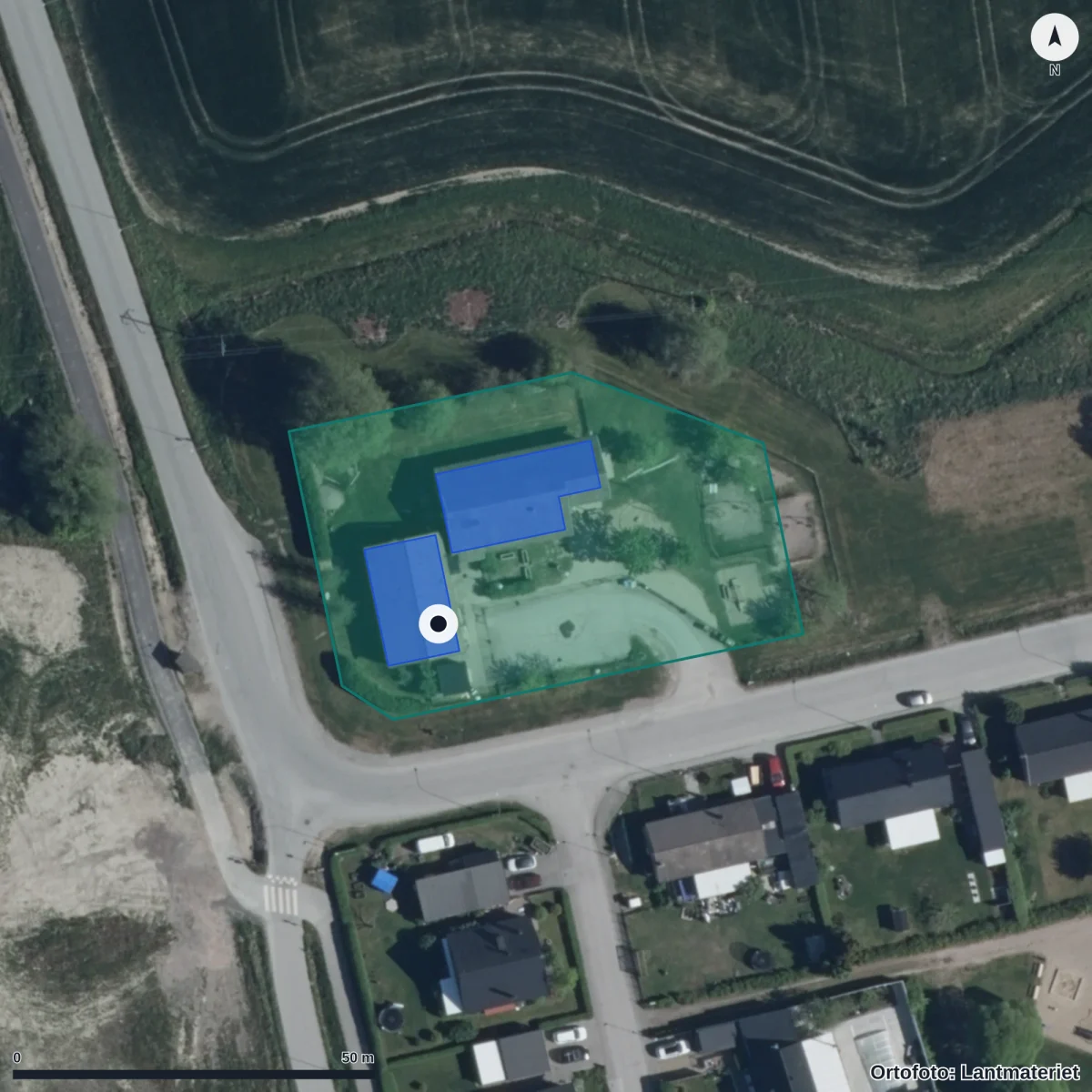 Flygbild över Dibber Svalbo Förskola, ortofoto från Lantmäteriet