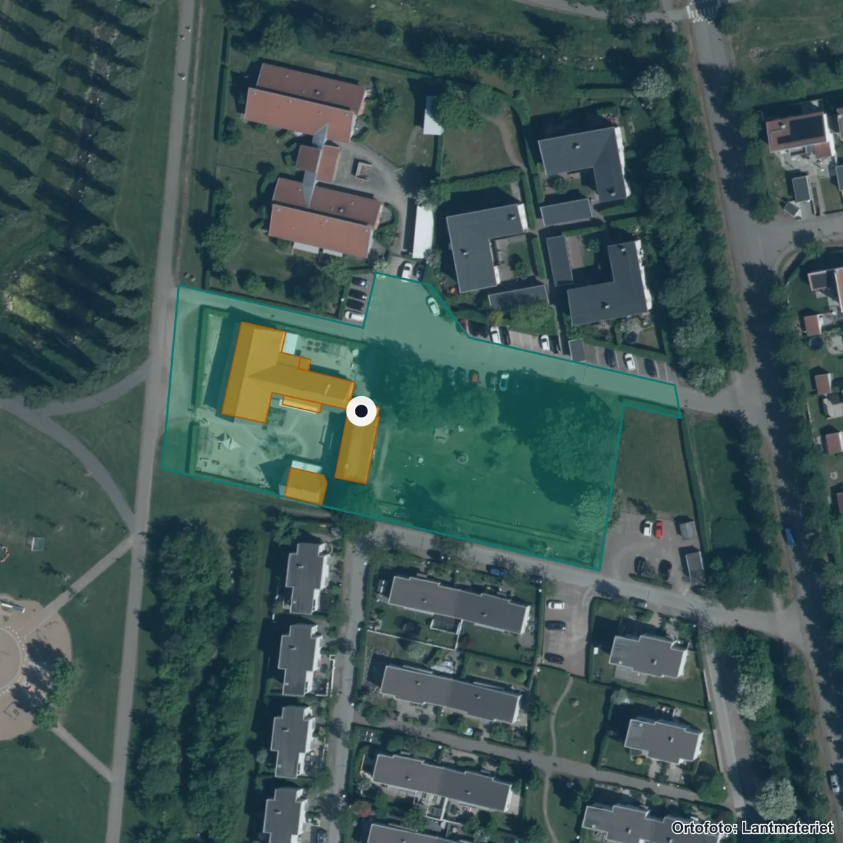 Flygbild över Flohem Förskola, ortofoto från Lantmäteriet