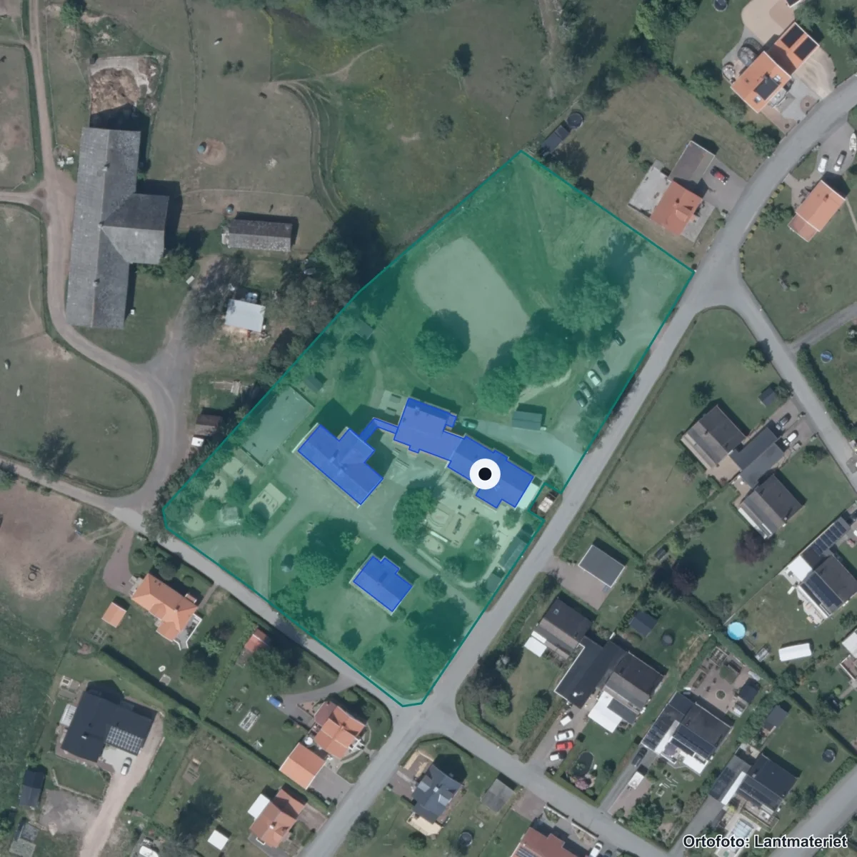 Flygbild över Örserums Förskola, ortofoto från Lantmäteriet