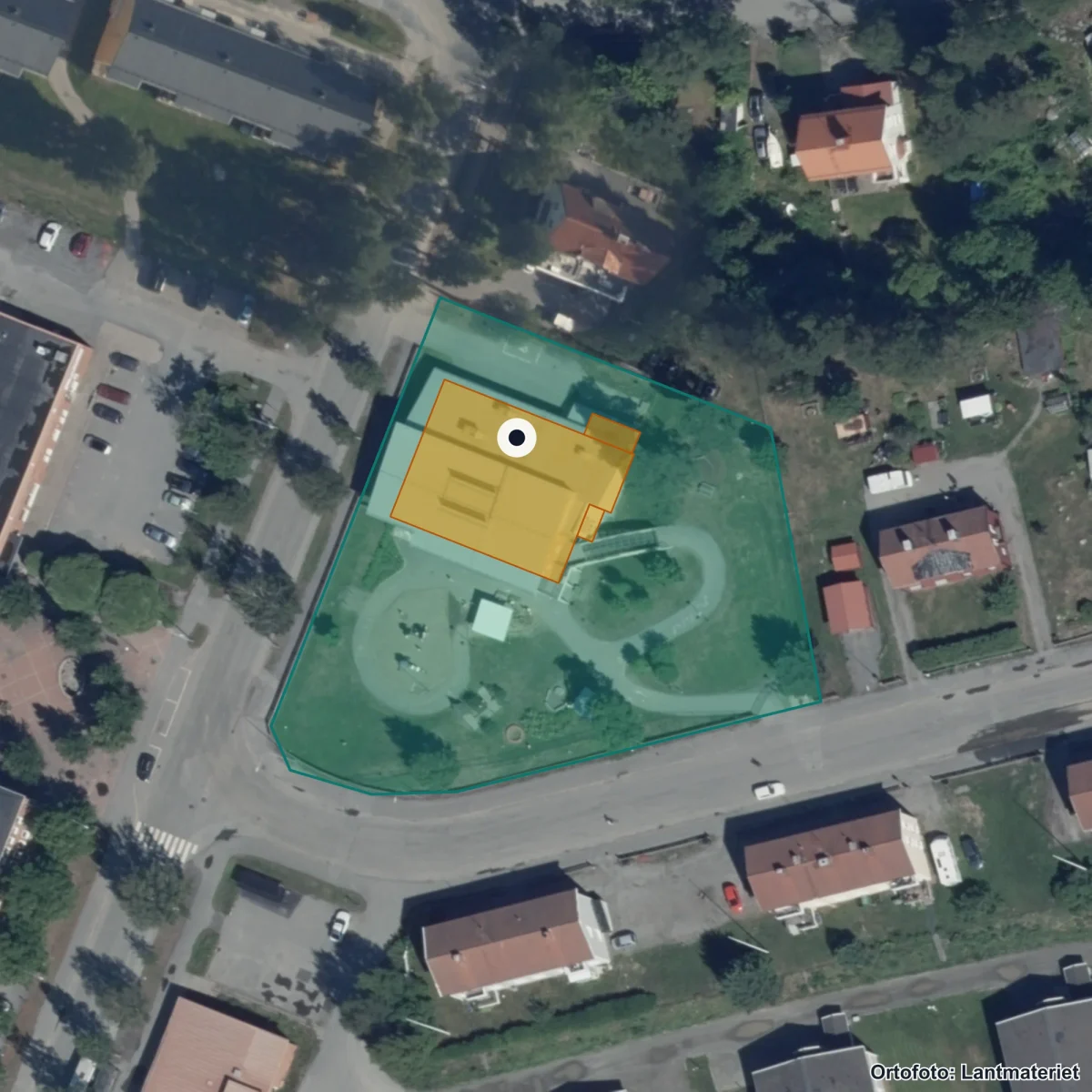 Flygbild över Hamnens Förskola, ortofoto från Lantmäteriet