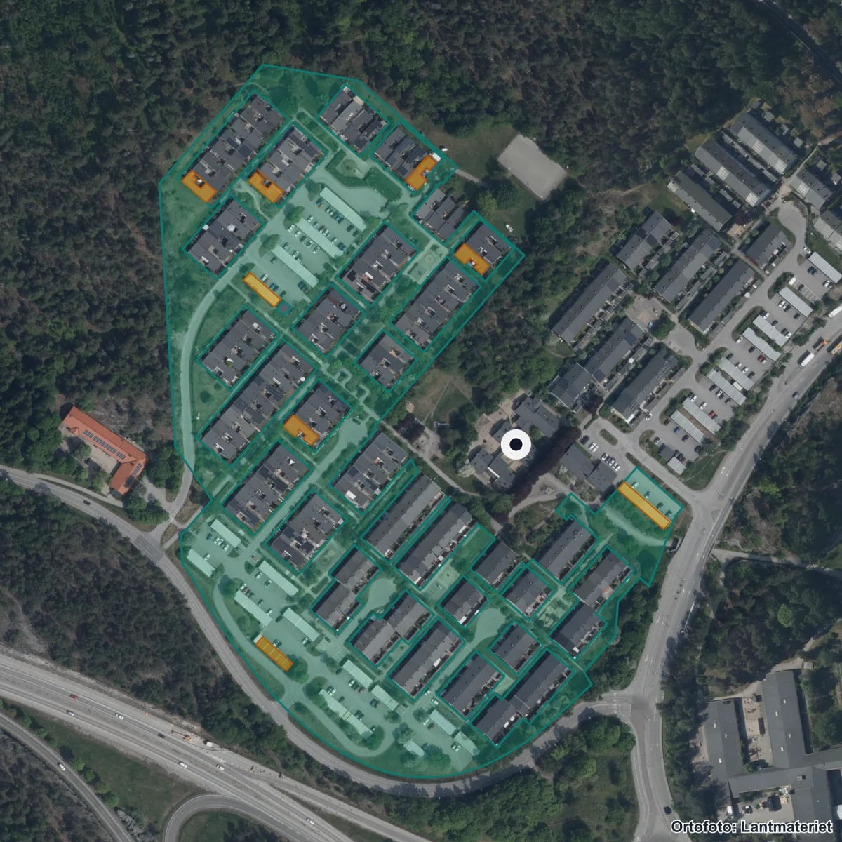 Flygbild över Fiskarhöjdens Förskola, ortofoto från Lantmäteriet