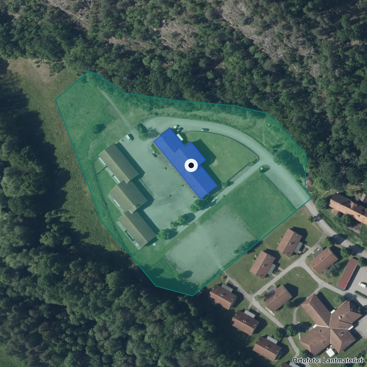 Flygbild över Falerums Förskola, ortofoto från Lantmäteriet