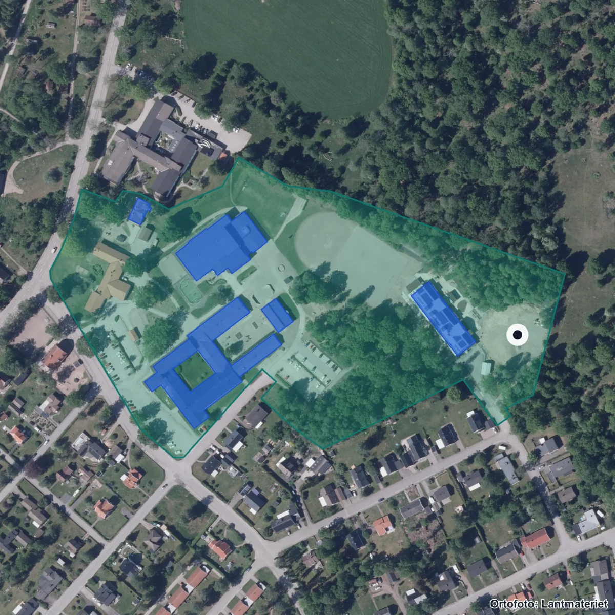 Flygbild över Förskolan Ängslyckan, ortofoto från Lantmäteriet