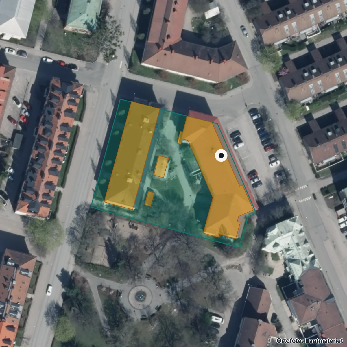 Flygbild över Rudbecksparkens Förskola, ortofoto från Lantmäteriet