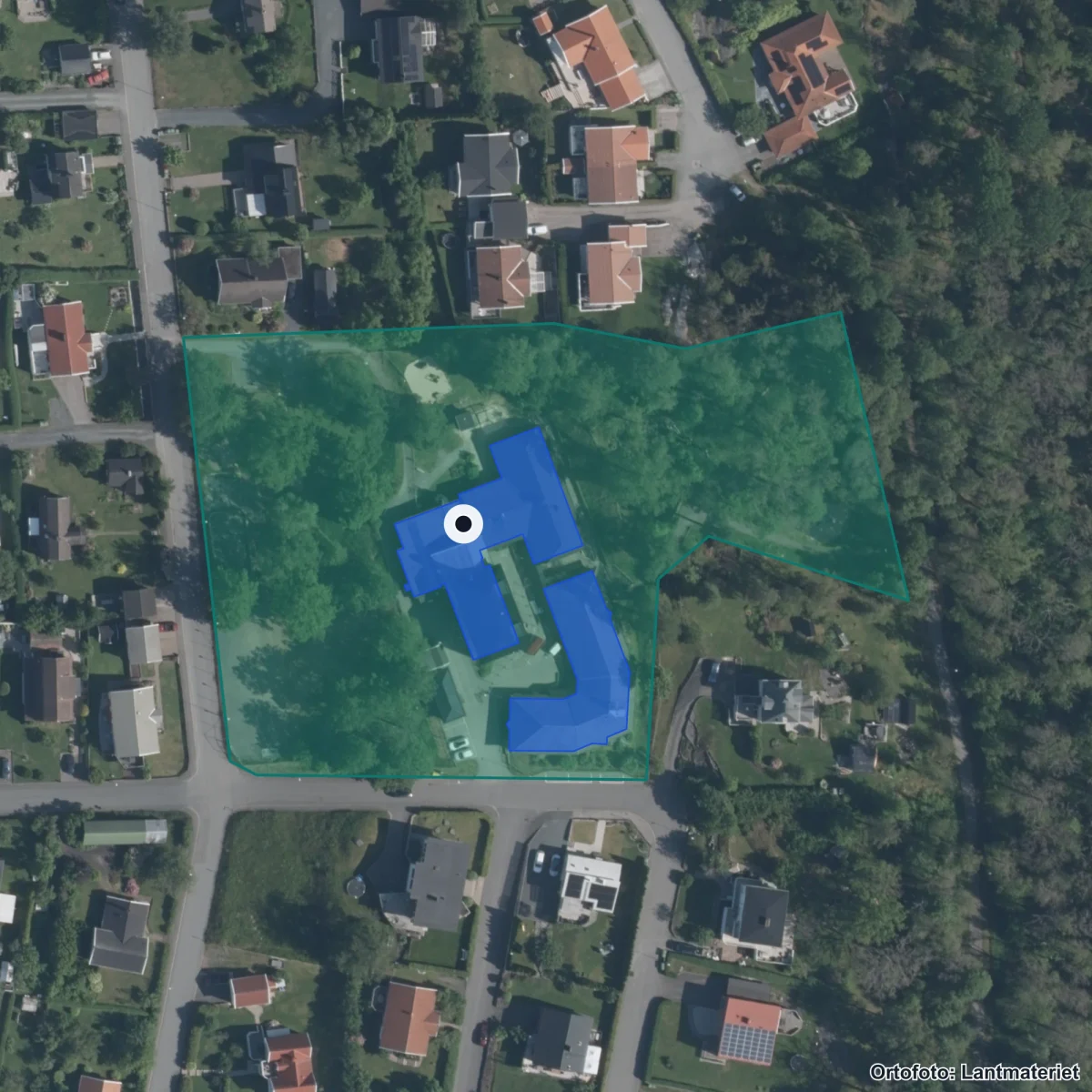 Flygbild över Egnahems Förskola, ortofoto från Lantmäteriet