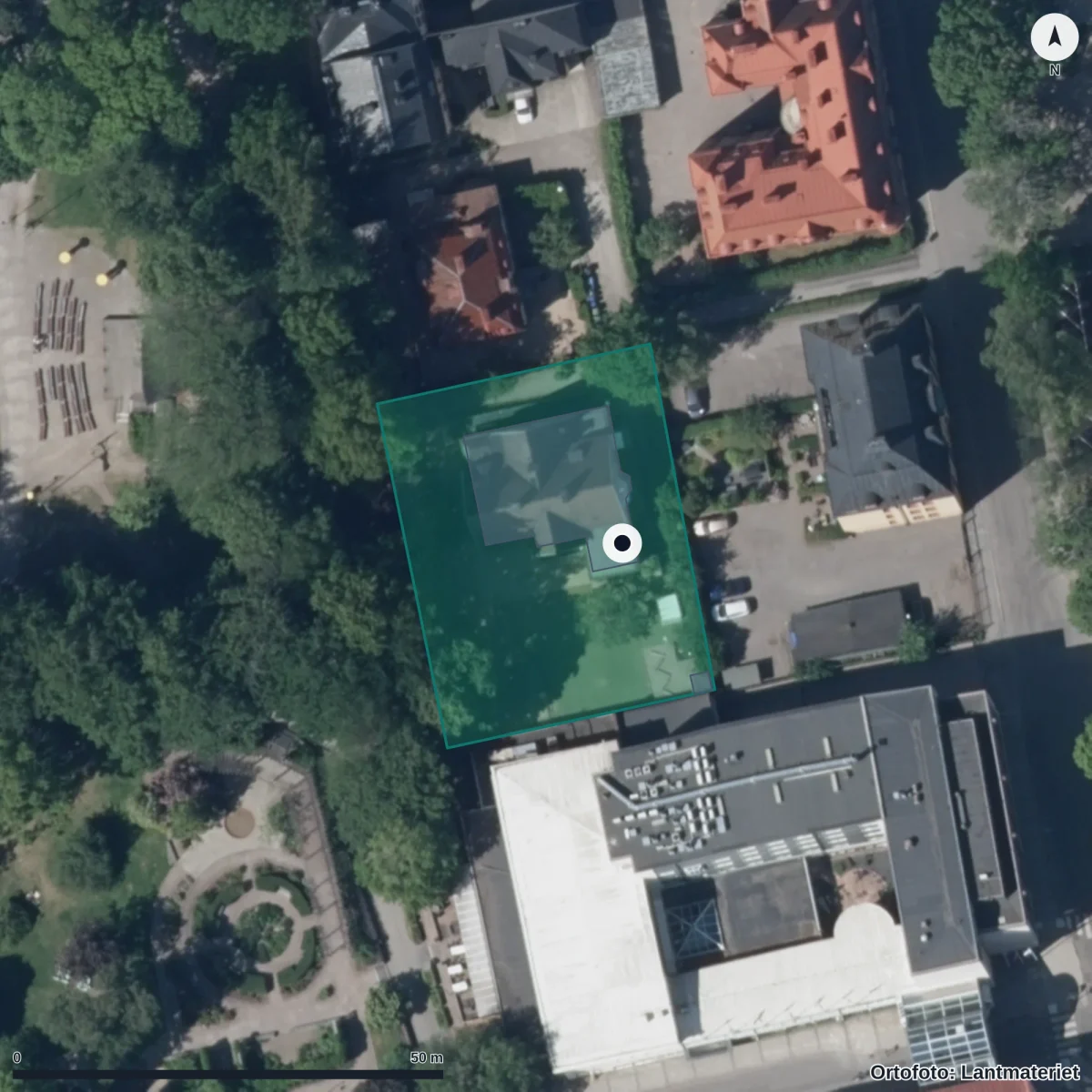 Flygbild över Klostergatan 64, ortofoto från Lantmäteriet