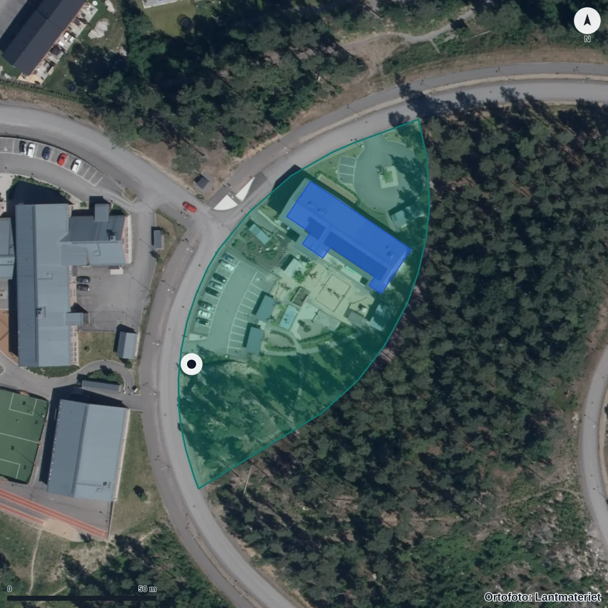 Flygbild över Loviseberg Förskola, ortofoto från Lantmäteriet