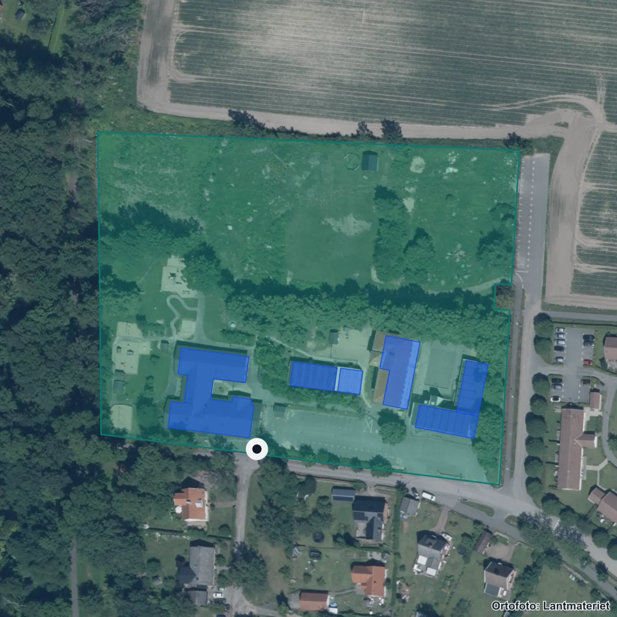 Flygbild över Kämpaställets Förskola, ortofoto från Lantmäteriet