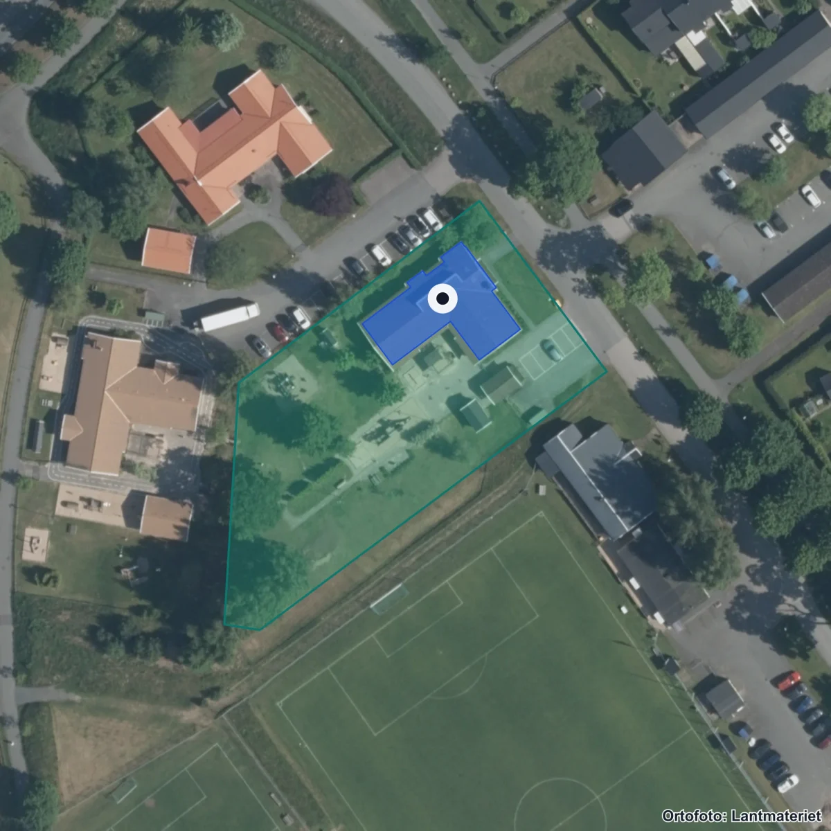 Flygbild över Strömsbergs Förskola, ortofoto från Lantmäteriet