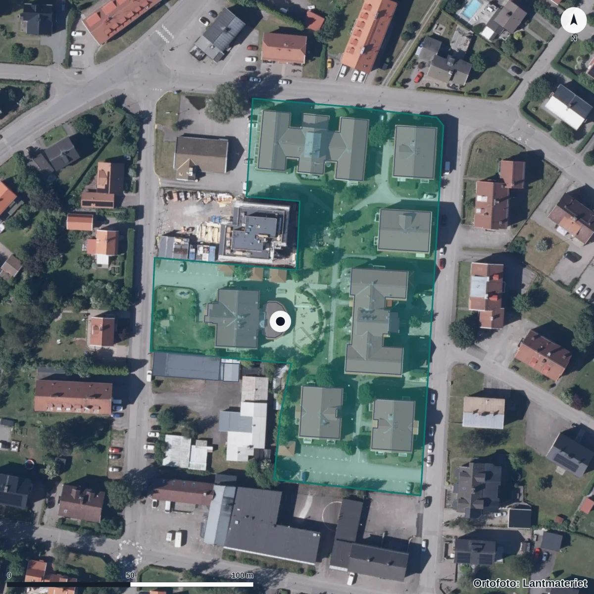 Flygbild över Alpgatans Förskola, ortofoto från Lantmäteriet