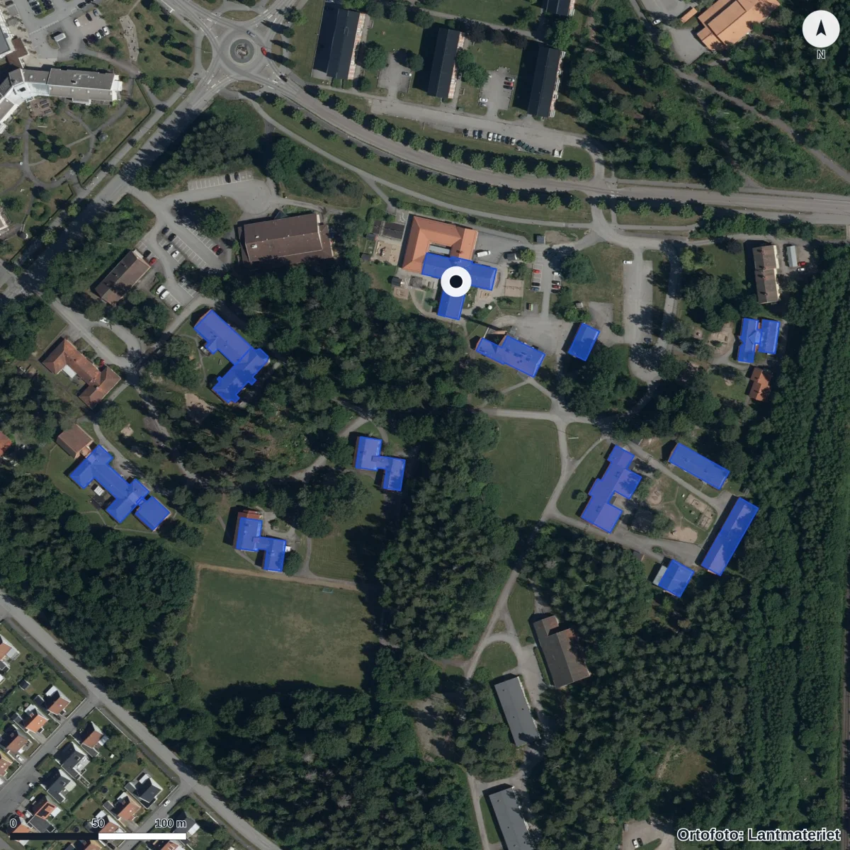 Flygbild över Förskolan Näverstugan, ortofoto från Lantmäteriet
