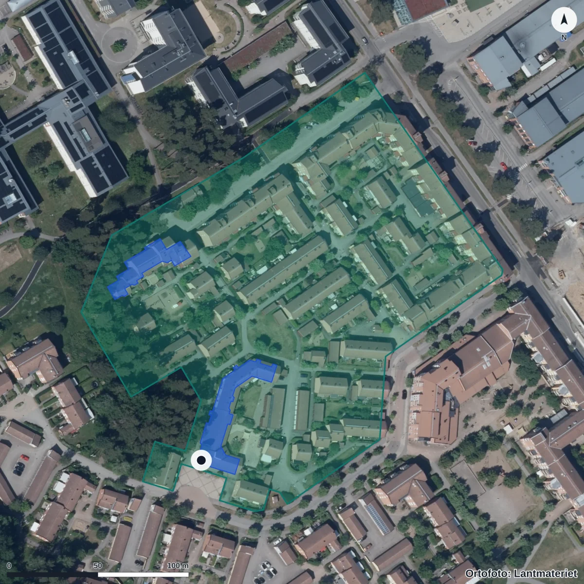 Flygbild över Fanjunkaregatan 122, ortofoto från Lantmäteriet