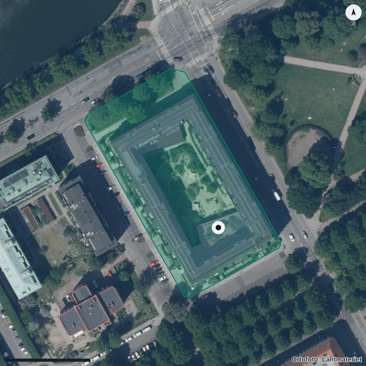 Flygbild över Juvelens Förskola, ortofoto från Lantmäteriet
