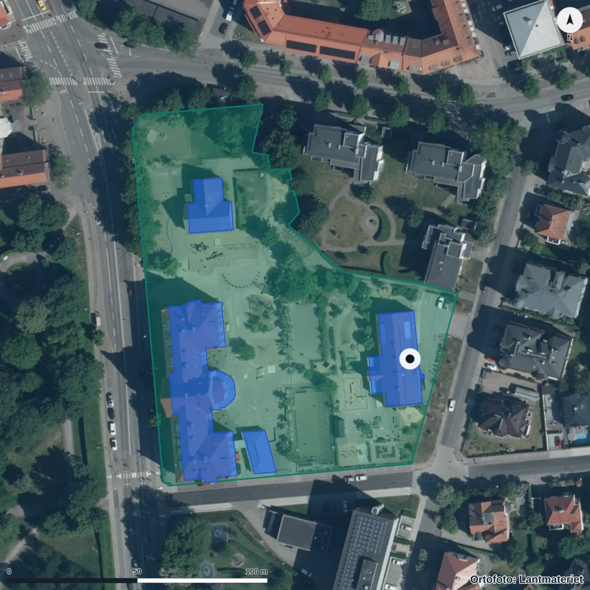 Flygbild över Slottsvångens Förskola, ortofoto från Lantmäteriet