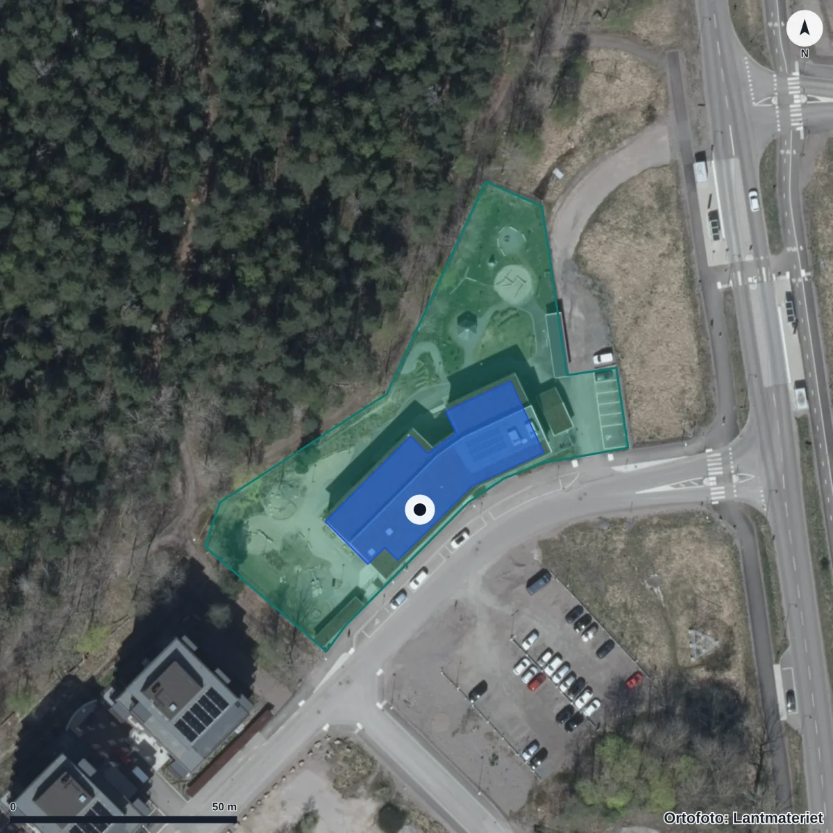 Flygbild över Rödklöverns Förskola, ortofoto från Lantmäteriet
