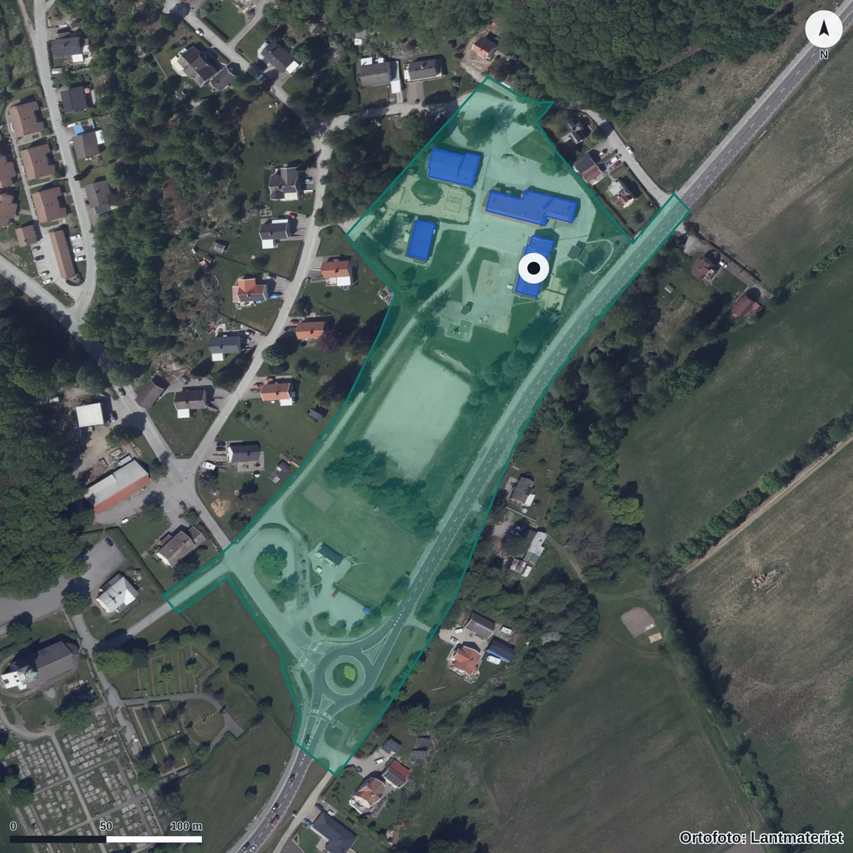 Flygbild över Ucklums Förskola, ortofoto från Lantmäteriet