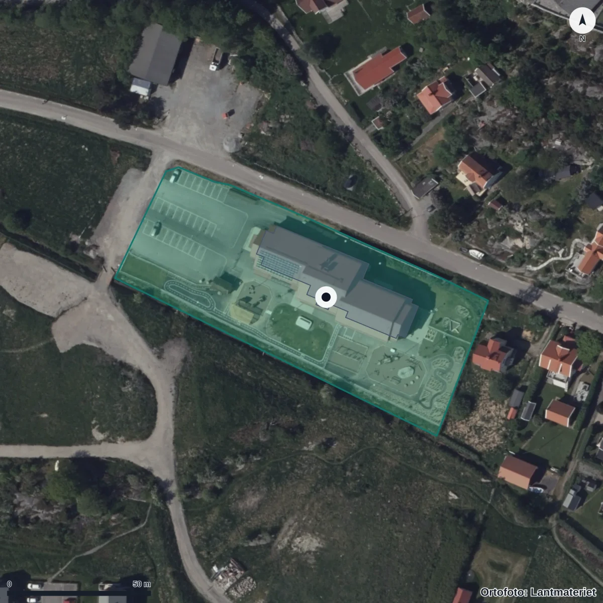 Flygbild över Tjuvkils Förskola, ortofoto från Lantmäteriet