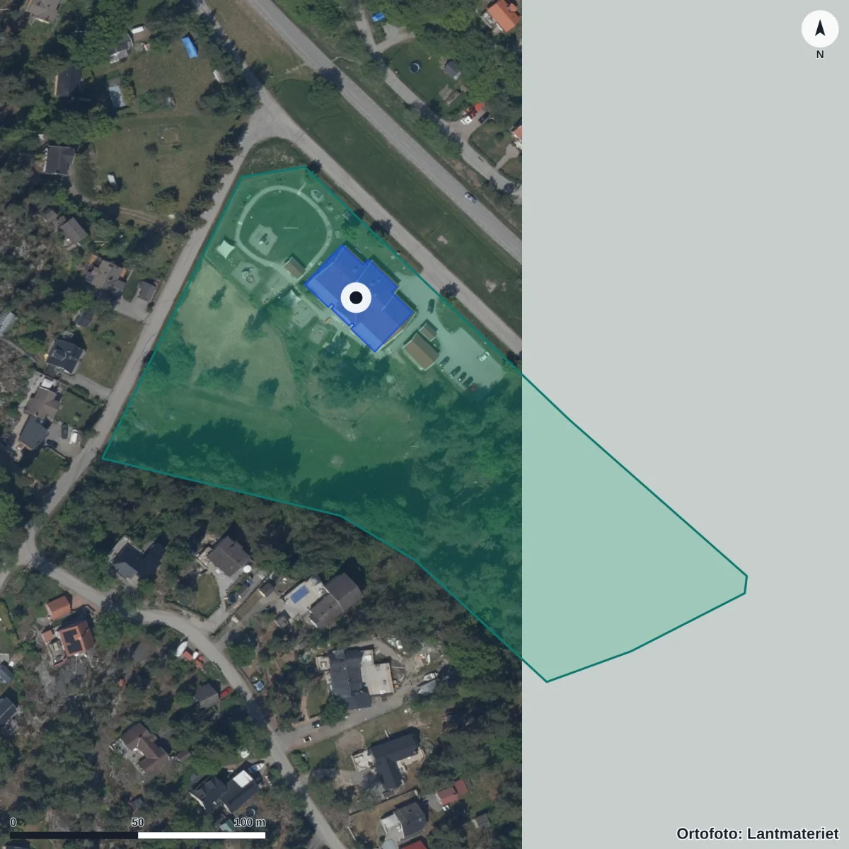 Flygbild över Långviks Fsk, ortofoto från Lantmäteriet
