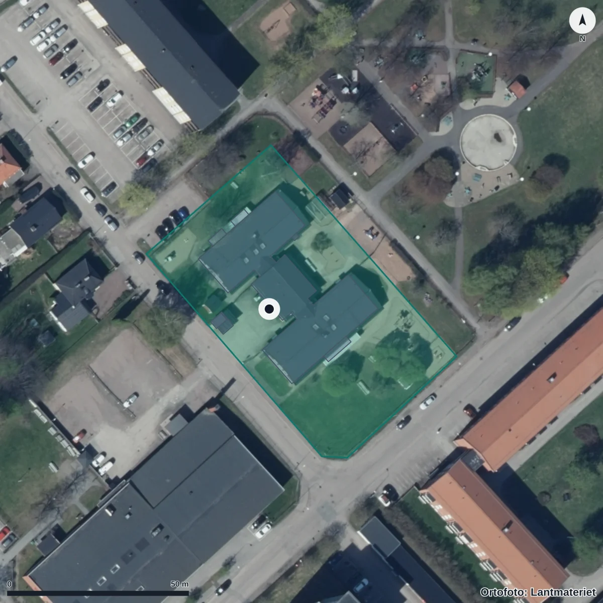 Flygbild över Tångringsgården, ortofoto från Lantmäteriet