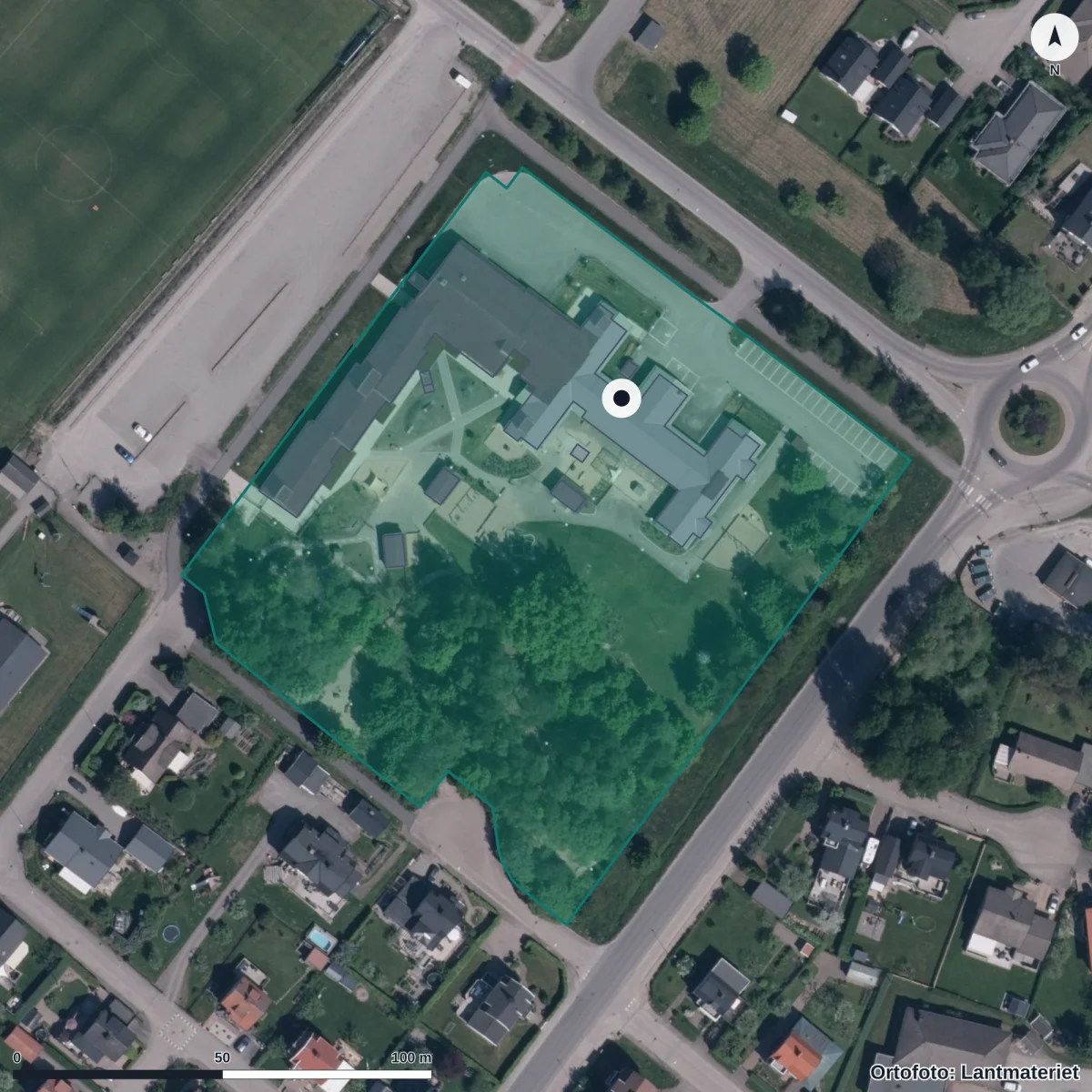 Flygbild över Toppluvans Förskola, ortofoto från Lantmäteriet
