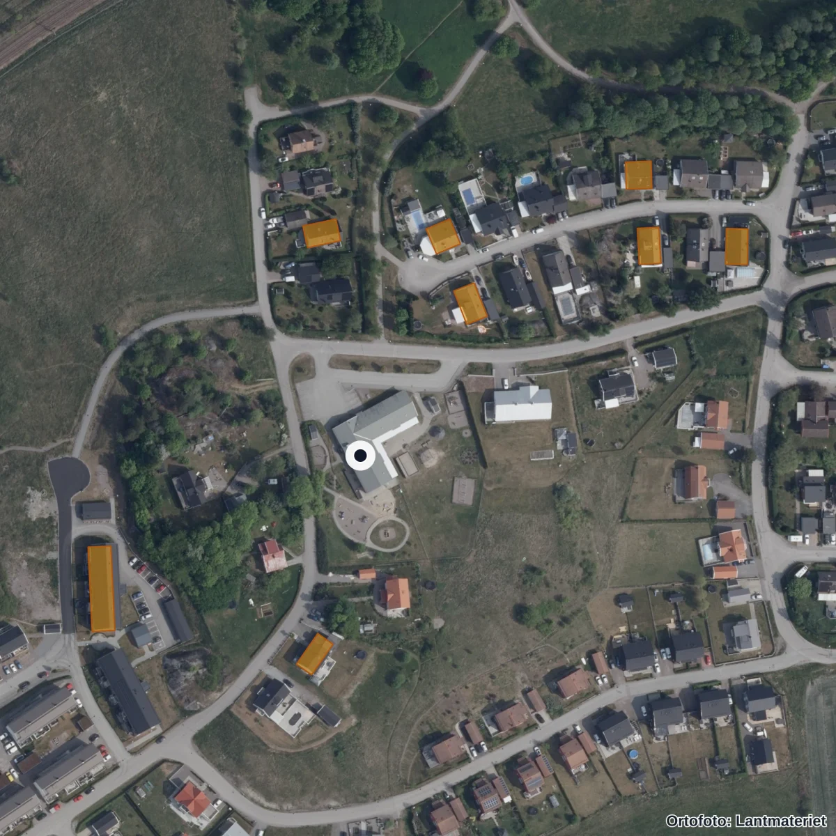 Flygbild över Väsby Förskola, ortofoto från Lantmäteriet