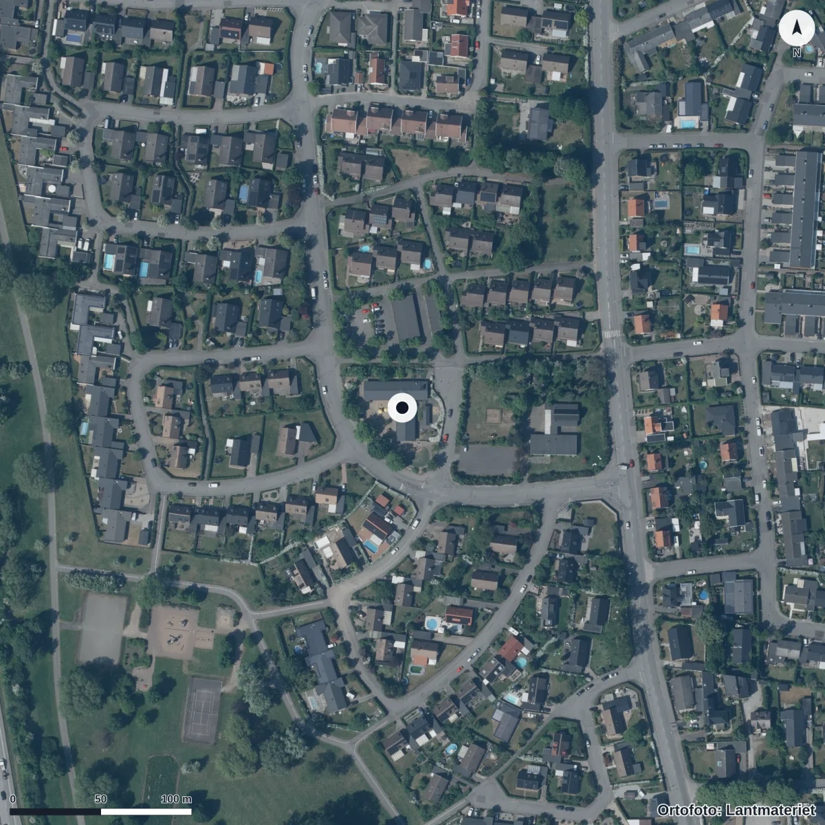 Flygbild över Slånbärets Förskola, ortofoto från Lantmäteriet