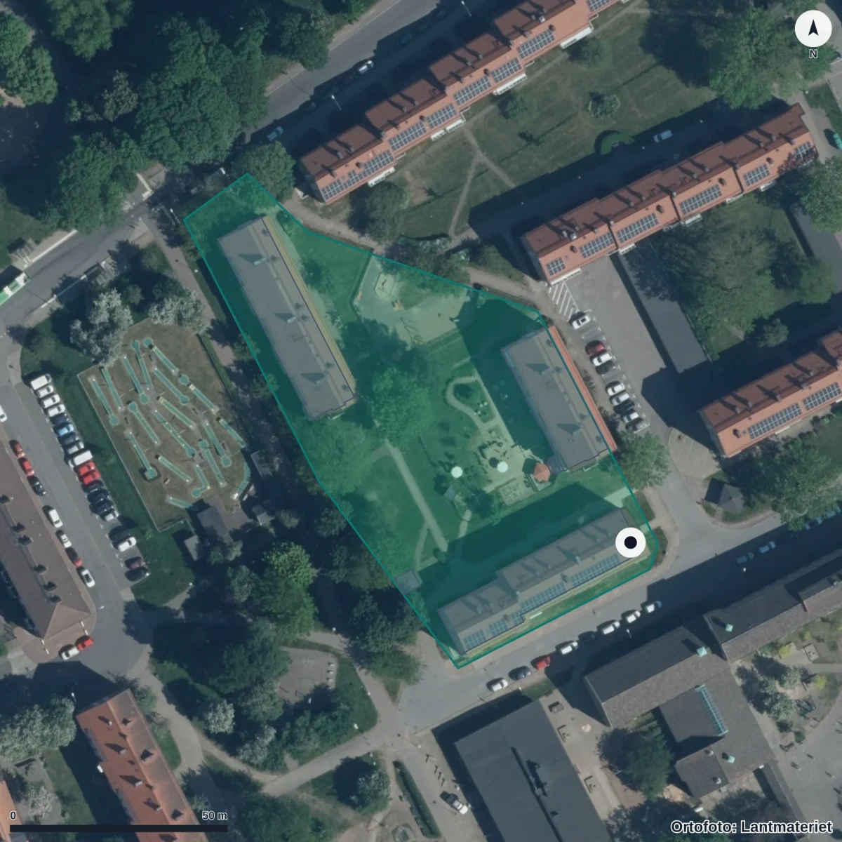 Flygbild över Åhusgatans Förskola, ortofoto från Lantmäteriet