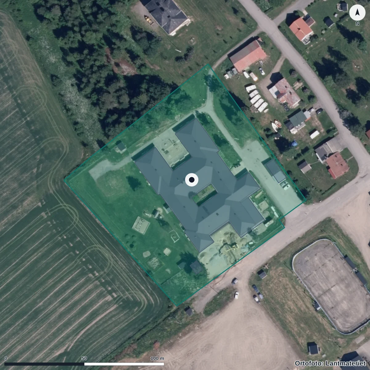 Flygbild över Förskolan Ängen, ortofoto från Lantmäteriet