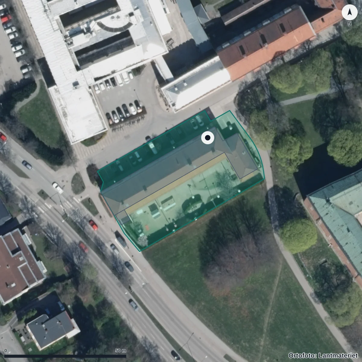 Flygbild över Slottsträdgårdens Förskola, ortofoto från Lantmäteriet