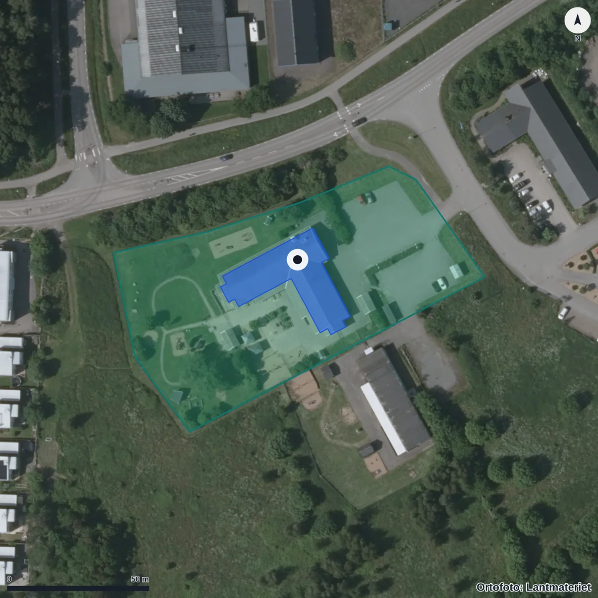 Flygbild över Knarråsens Förskola, ortofoto från Lantmäteriet