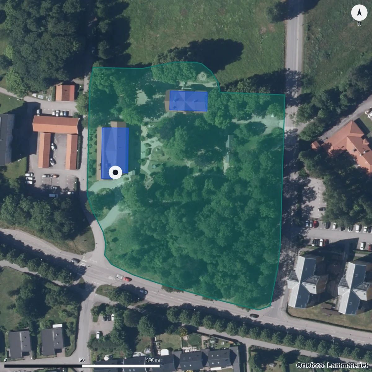Flygbild över Förskolan Vallviken, ortofoto från Lantmäteriet