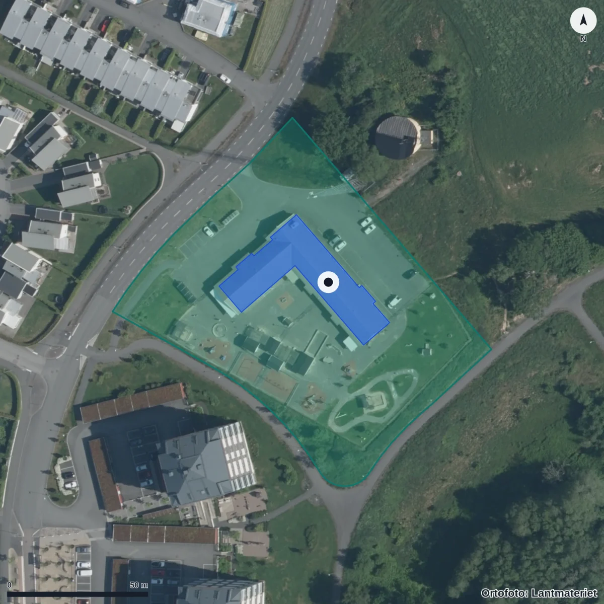 Flygbild över Samsets Förskola, ortofoto från Lantmäteriet