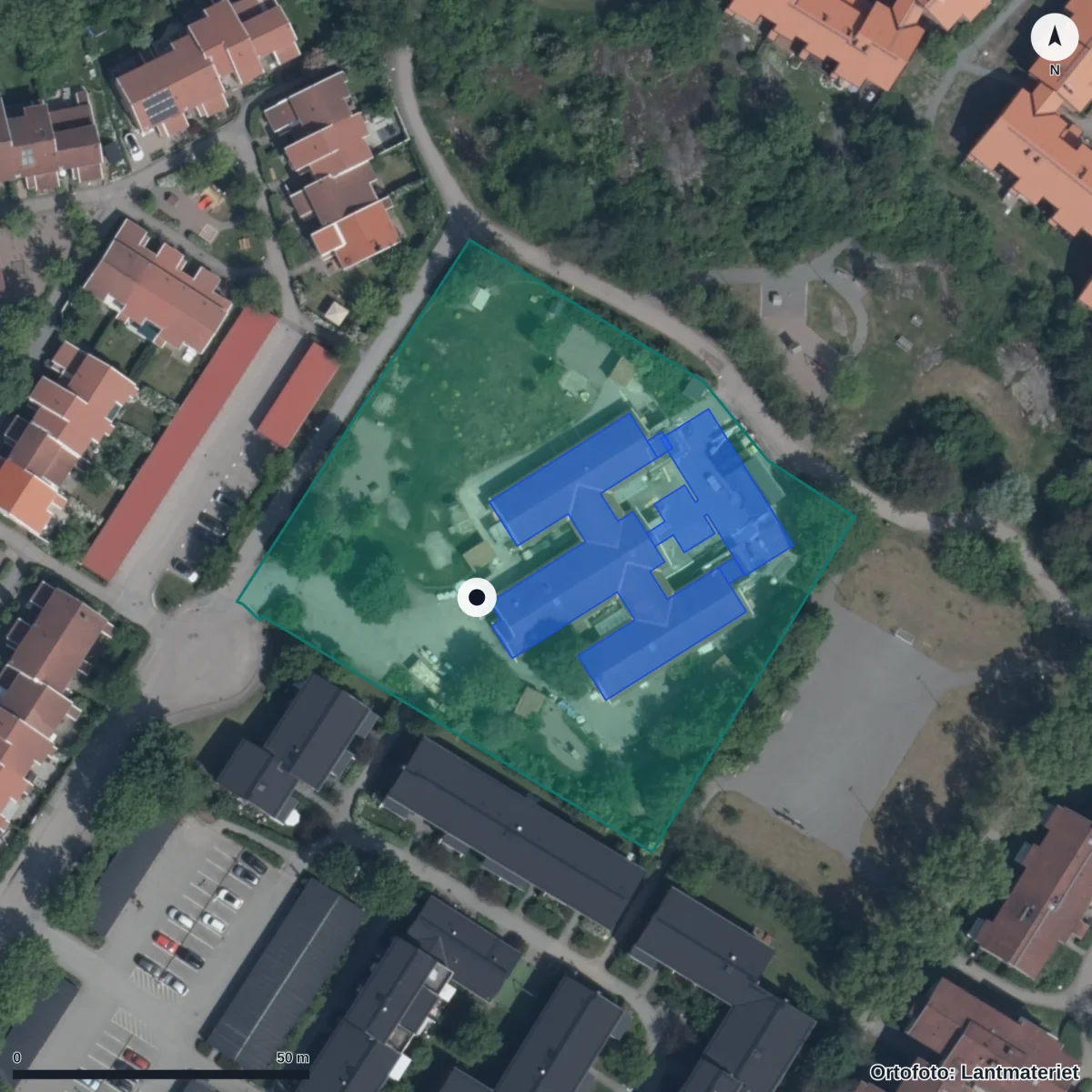 Flygbild över Voksenåsens Förskola, ortofoto från Lantmäteriet