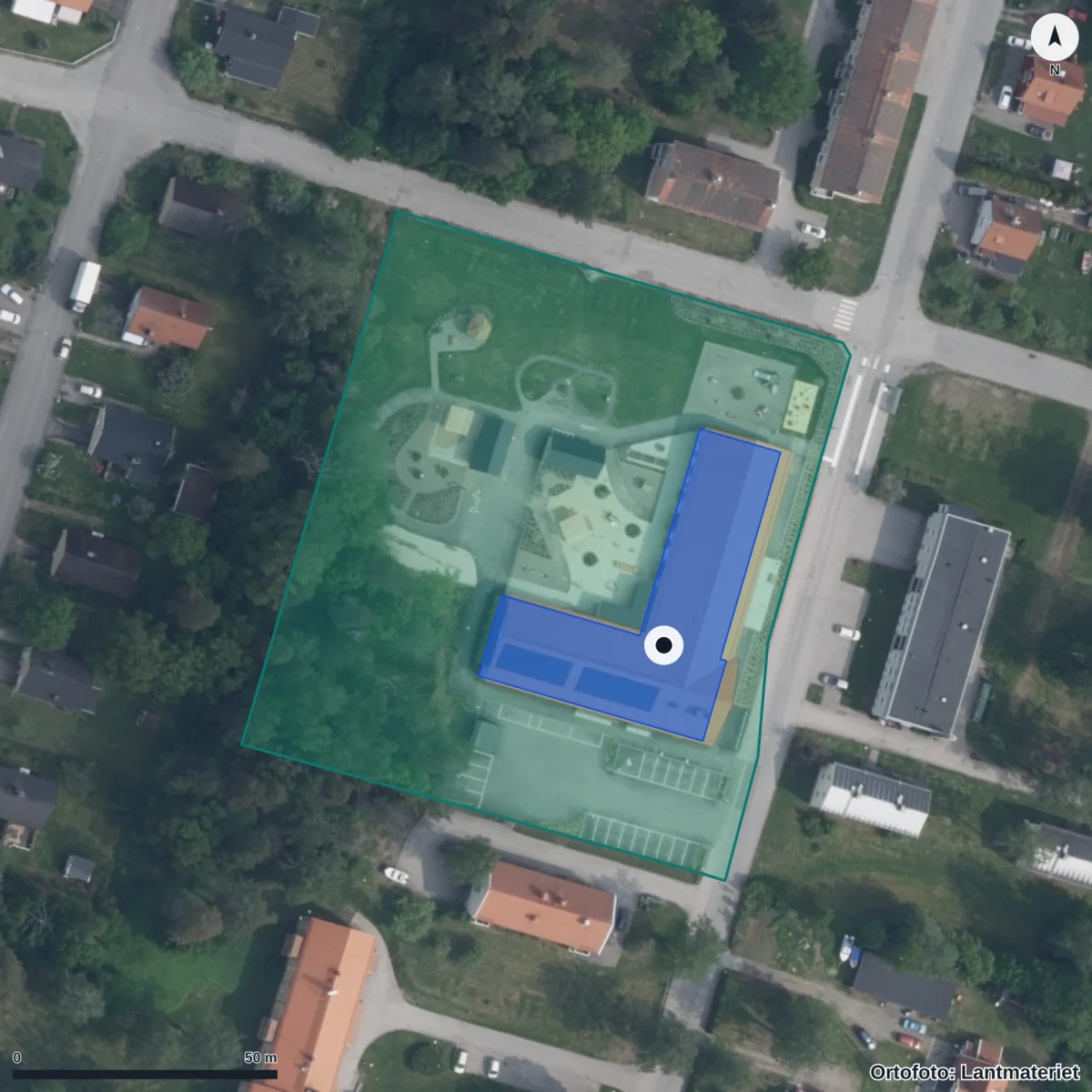 Flygbild över Brukets Förskola, ortofoto från Lantmäteriet