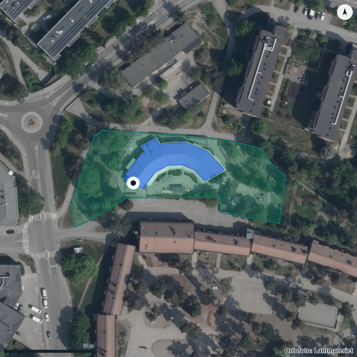 Flygbild över Förskolan Solbacken Syd, ortofoto från Lantmäteriet