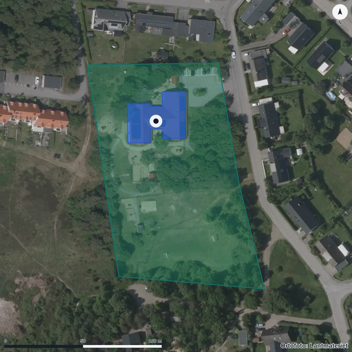 Flygbild över Hajvägens Förskola, ortofoto från Lantmäteriet
