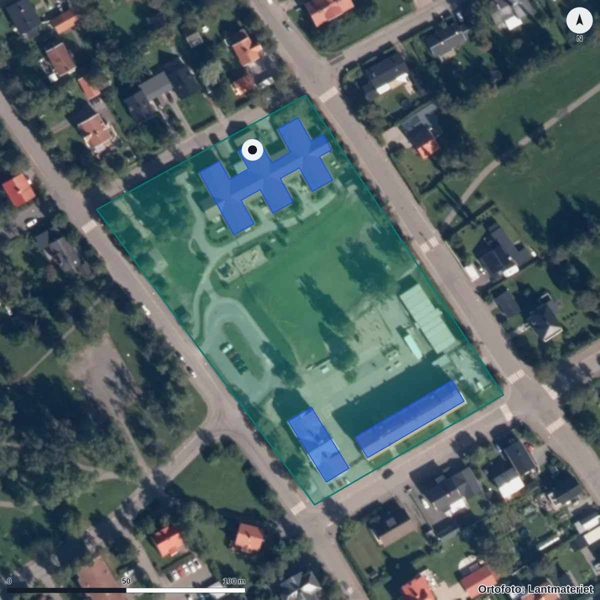 Flygbild över Linneans Förskola, ortofoto från Lantmäteriet