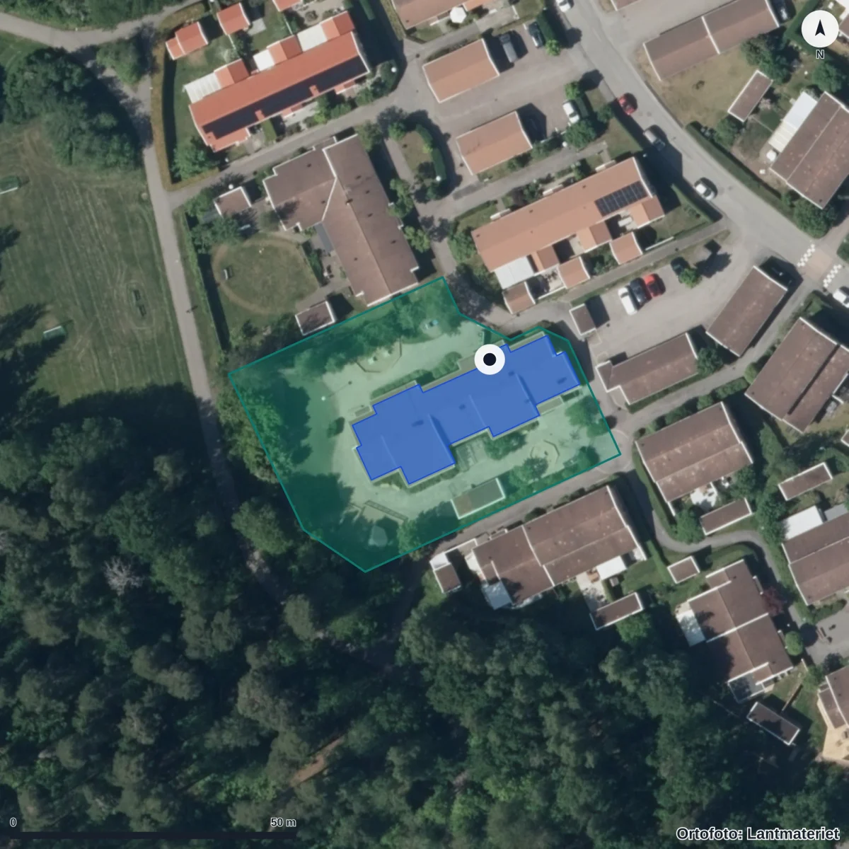 Flygbild över Bronsåldersgatan 50, ortofoto från Lantmäteriet