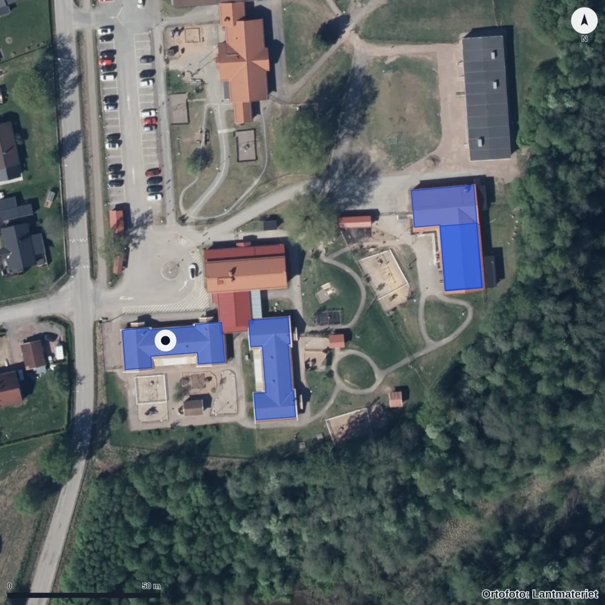 Flygbild över Djurås Förskola, ortofoto från Lantmäteriet