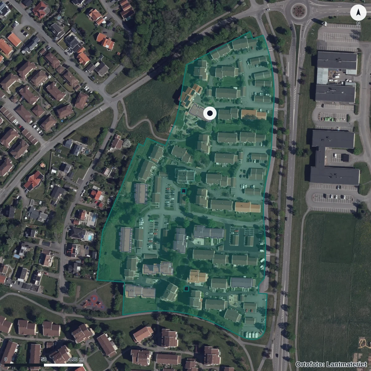 Flygbild över Ivarsgårdens Förskola, ortofoto från Lantmäteriet