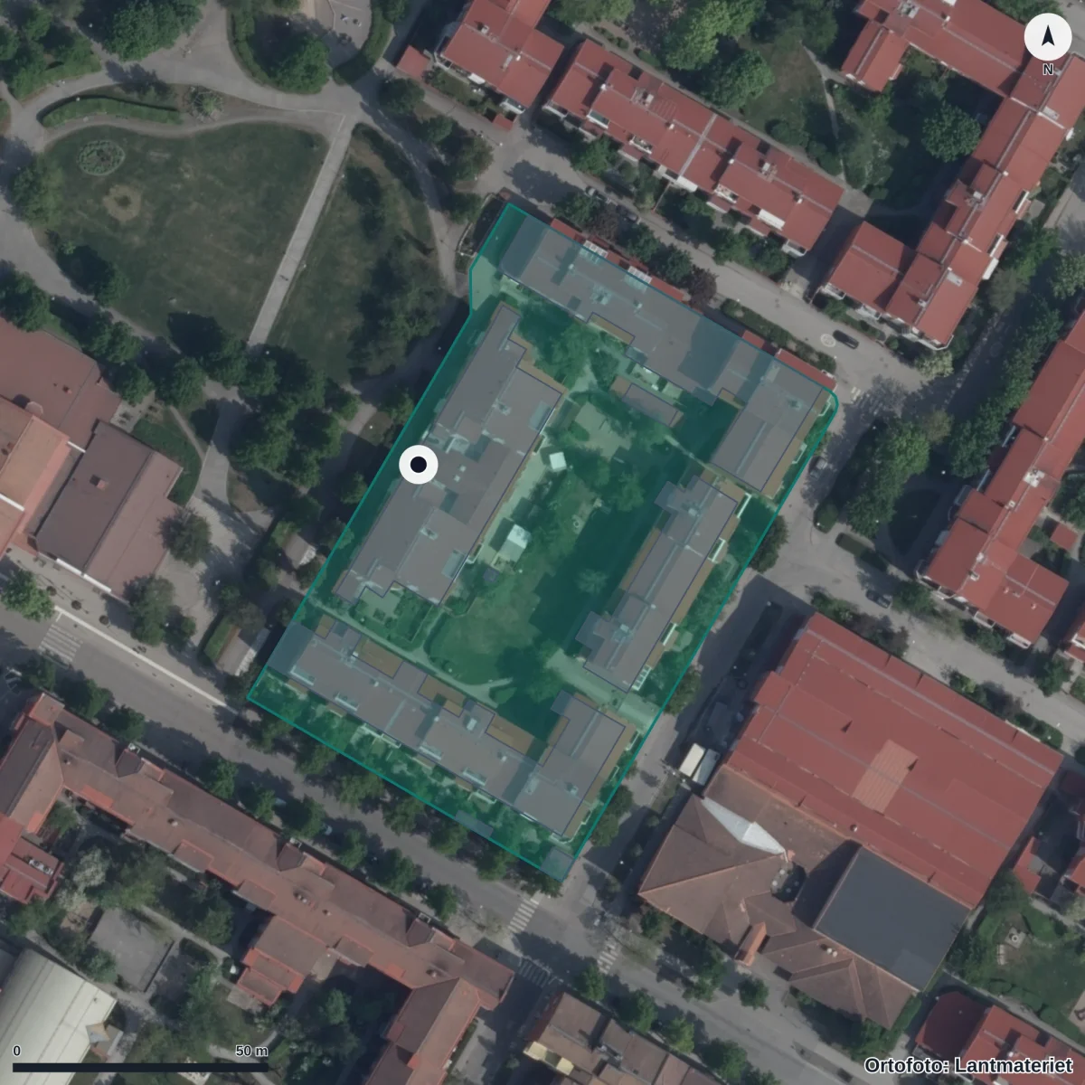Flygbild över Förskolan Ballongen, ortofoto från Lantmäteriet