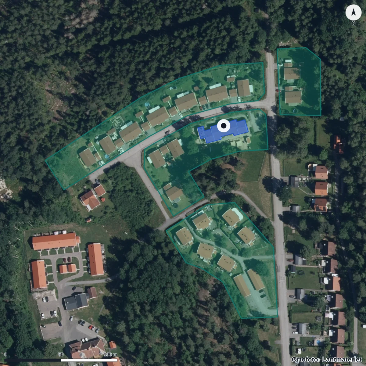 Flygbild över Stavsjö Förskola, ortofoto från Lantmäteriet