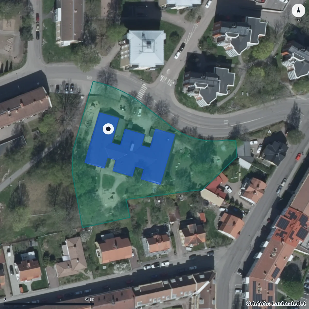 Flygbild över Kvarnbergets Förskola, ortofoto från Lantmäteriet