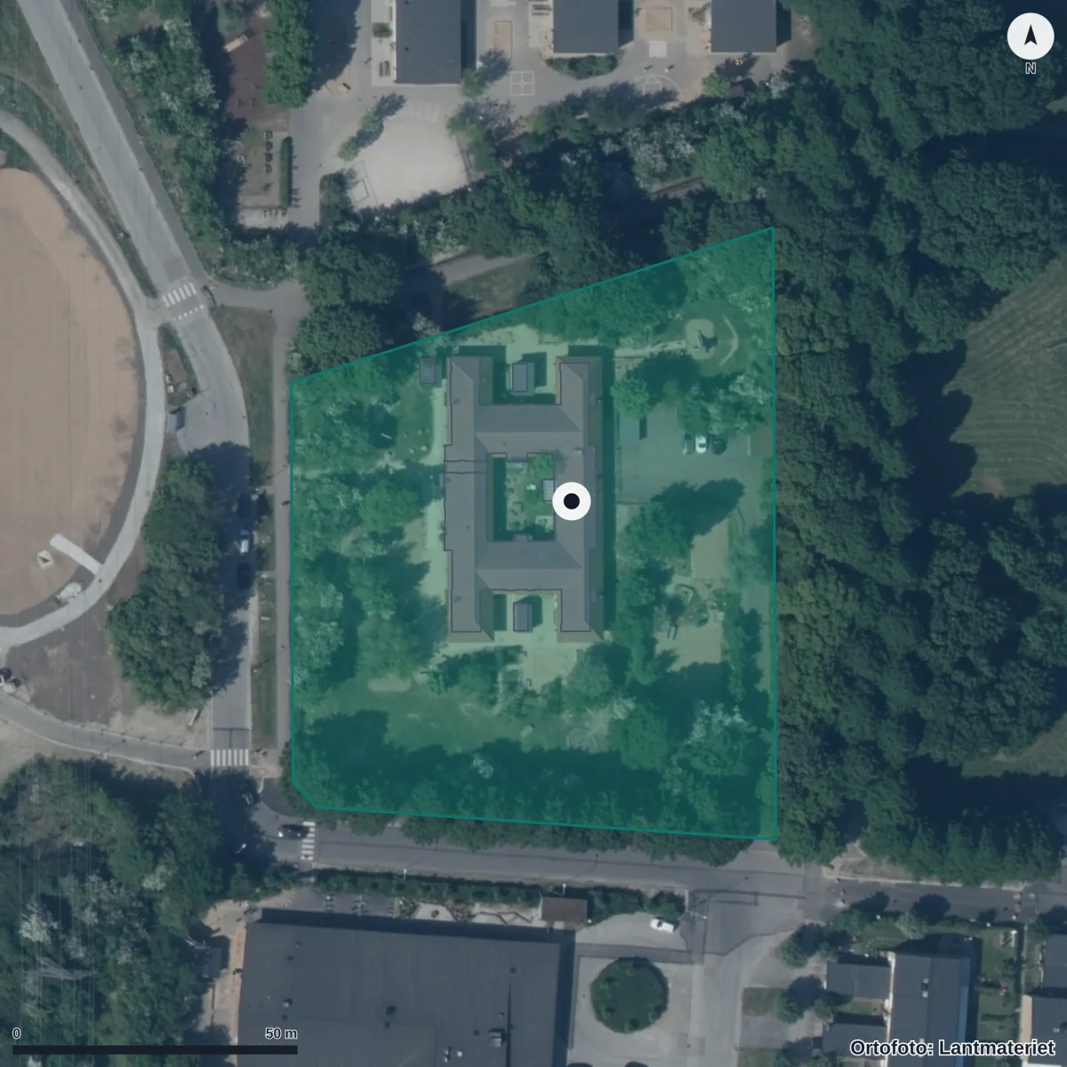 Flygbild över Fågel Blå Förskola, ortofoto från Lantmäteriet