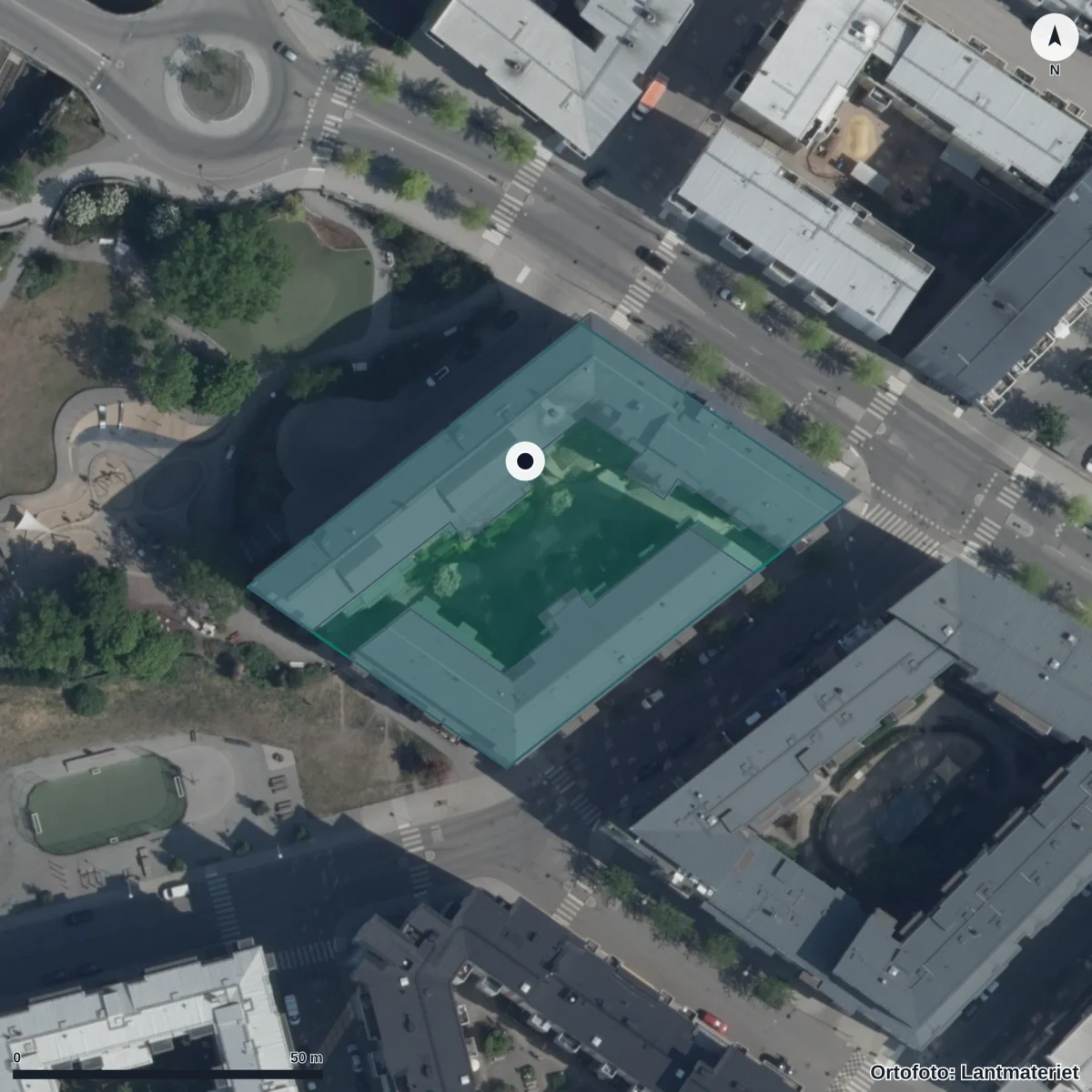 Flygbild över Förskolan Ängen, ortofoto från Lantmäteriet