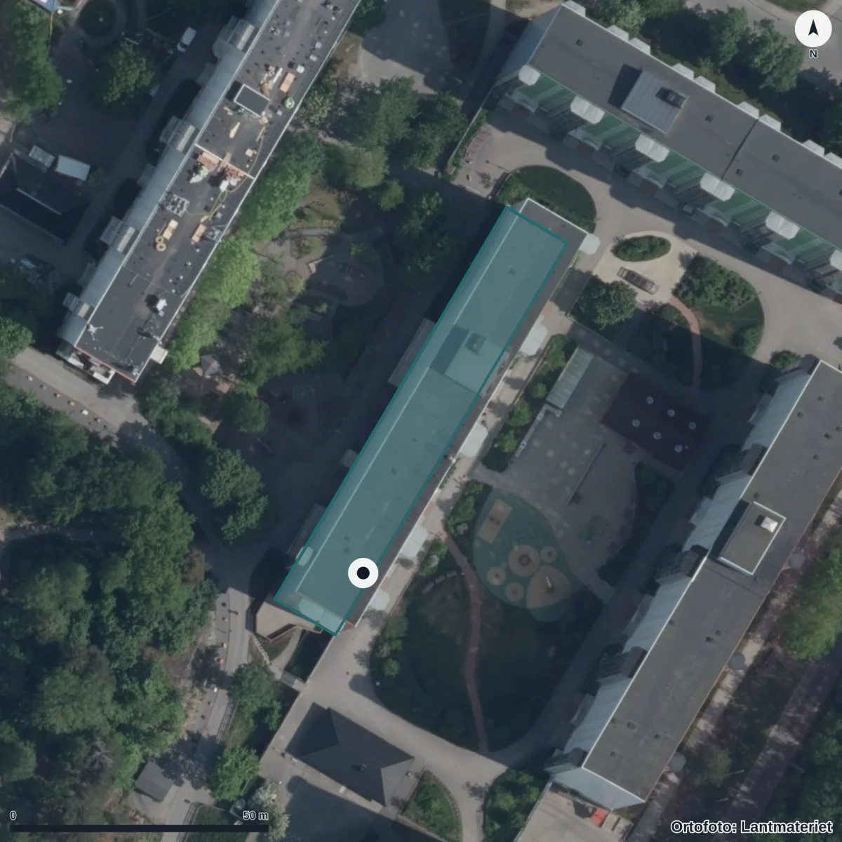 Flygbild över Linneans Förskola, ortofoto från Lantmäteriet