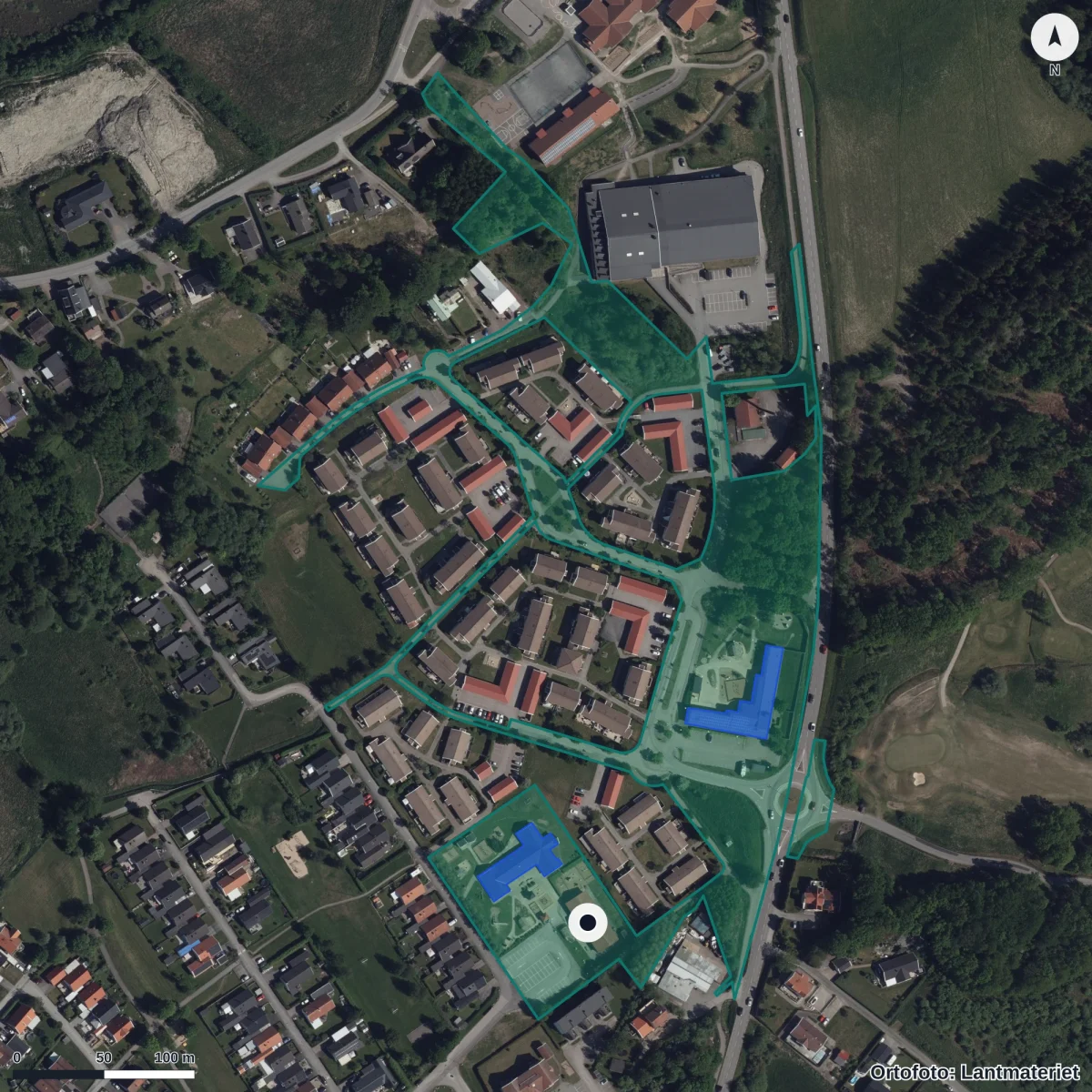 Flygbild över Vallda Backa Förskola, ortofoto från Lantmäteriet