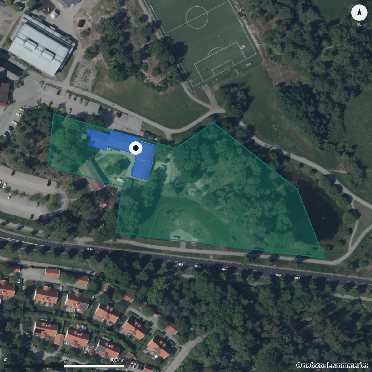 Flygbild över Förskolan Hästhagen, ortofoto från Lantmäteriet