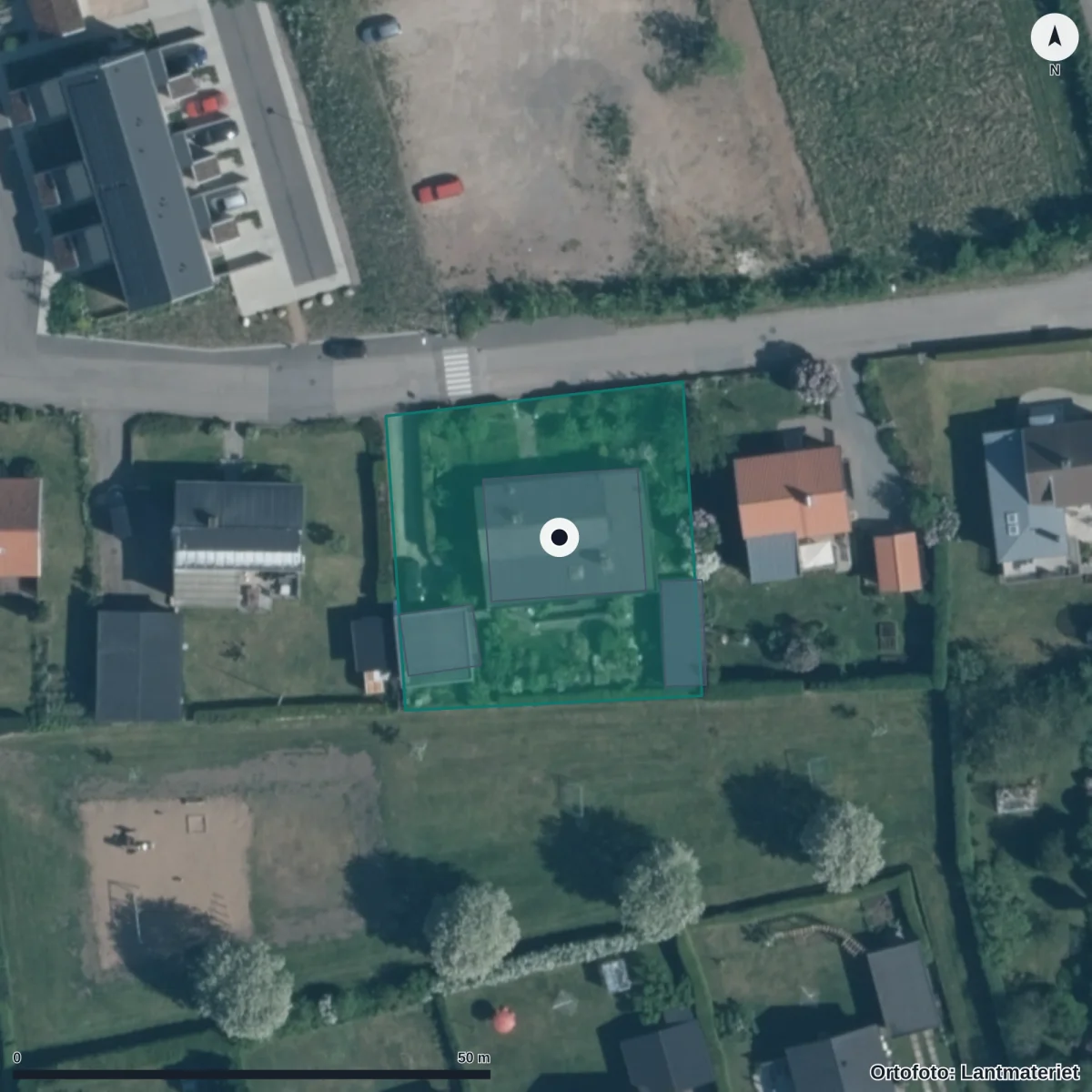 Flygbild över Backabyns Förskola, ortofoto från Lantmäteriet
